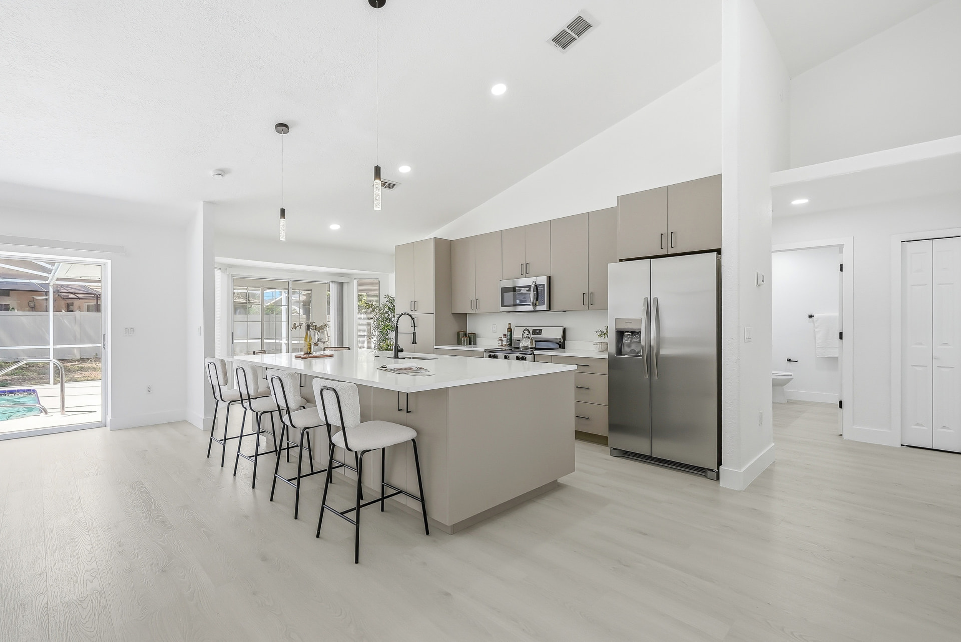 Custom white kitchen cabinets built and installed by Cabrera Cabinets in Tampa